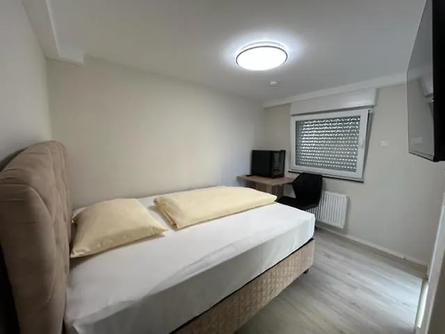 Rheinischer Hof 3* Leverkusen